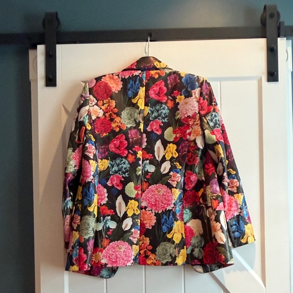 Alice + Olivia Denny Notch Faux-Leather Floral Blazer - Picture 4 of 4